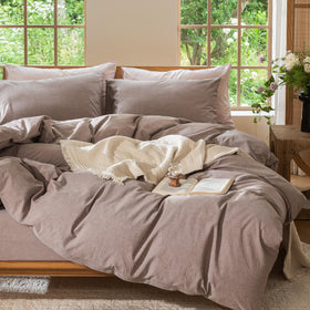 MooMee easy-care design supports machine washing and quick drying.