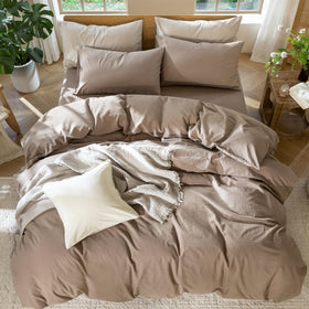 Interior corner ties on MooMee duvet to hold the insert.