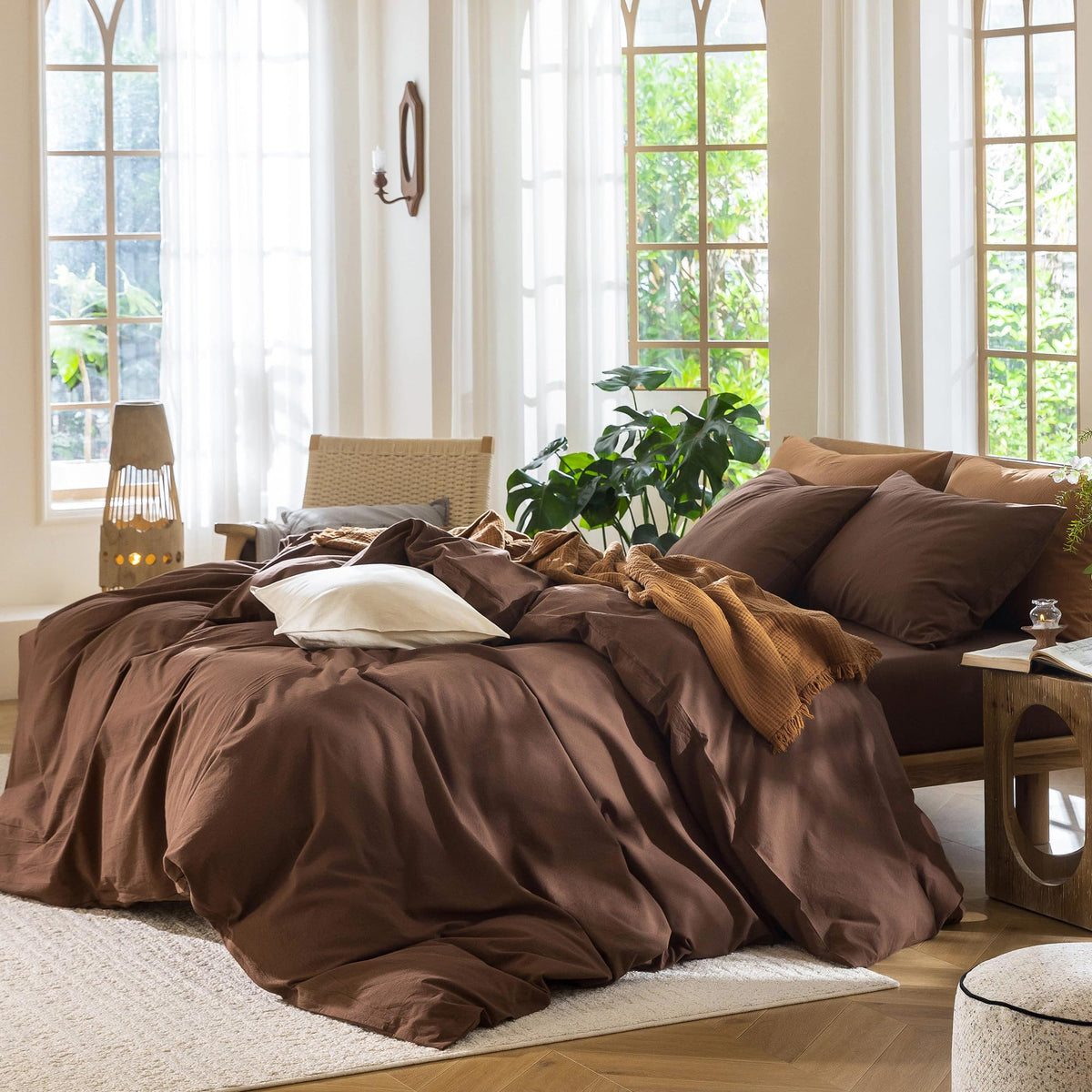 Two MooMee pillowcases with envelope closure for neat, secure bedding