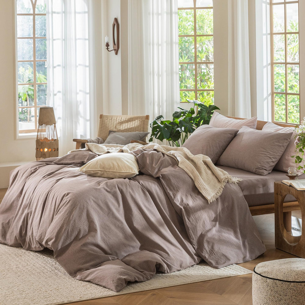 MooMee pillowcases with envelope closure for secure, neat bedding.