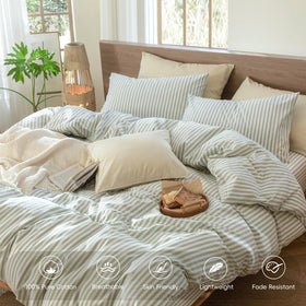 MooMee interior corner ties keep the duvet in place.