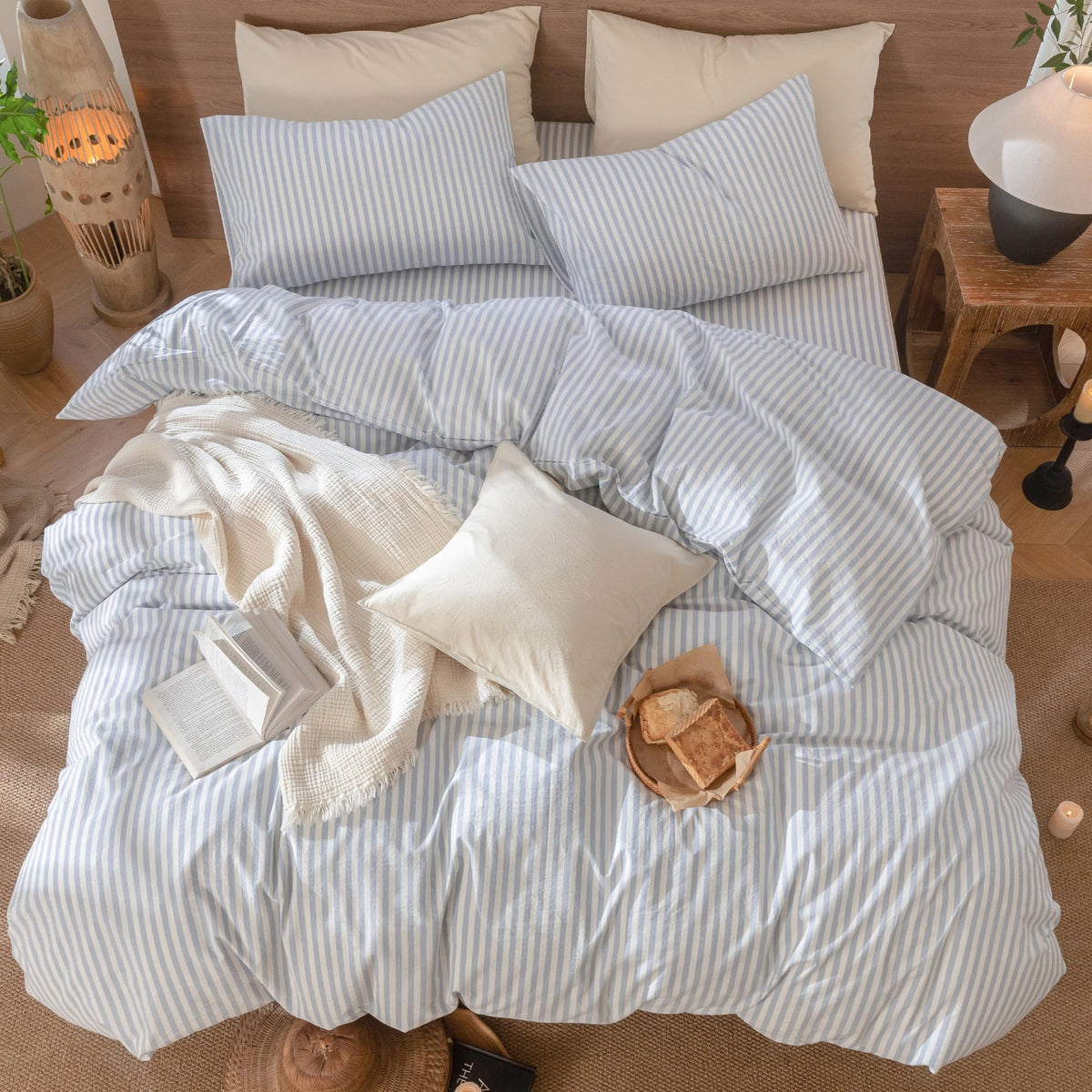 MooMee hidden zip closure keeps the duvet silhouette smooth.
