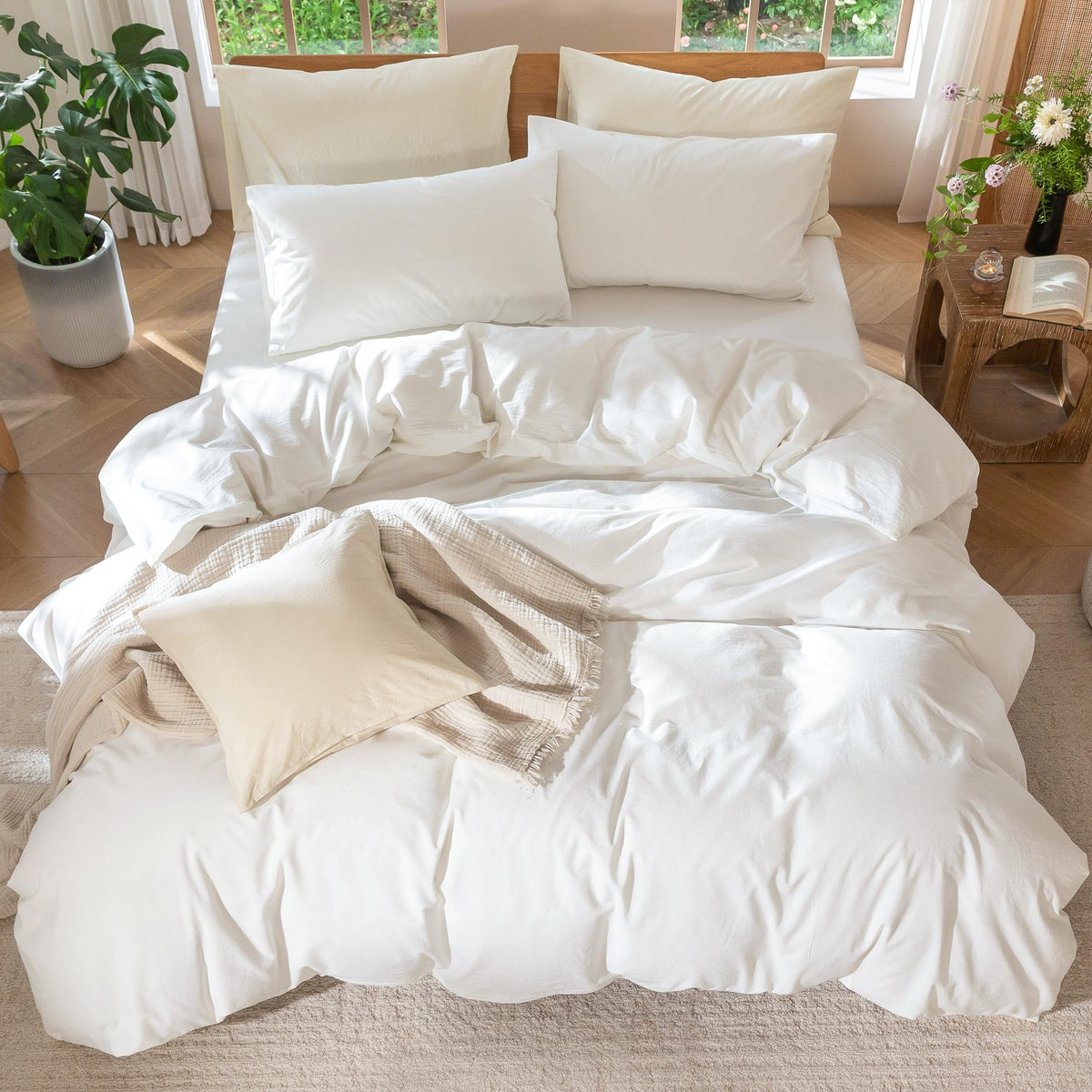 MooMee packaging image highlights neat, box-ready bedding presentation.