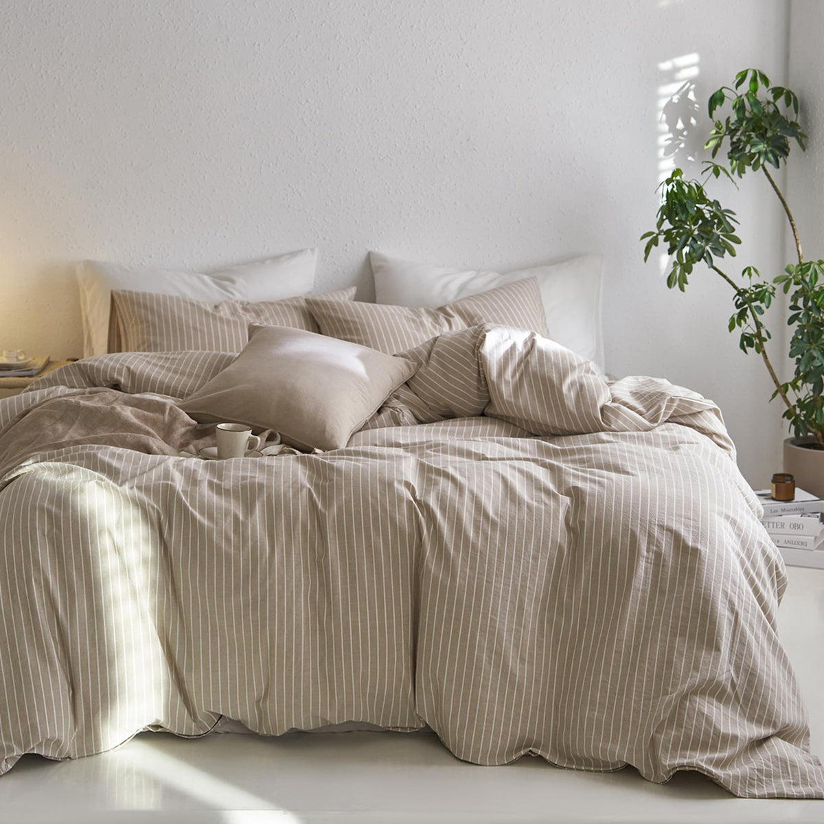 MooMee striped duvet cover close-up reveals linen-like texture for breathable comfort.