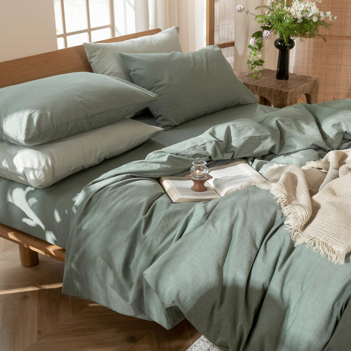 MooMee linen-look texture conveys relaxed, resort-inspired vibe for cozy bedrooms.
