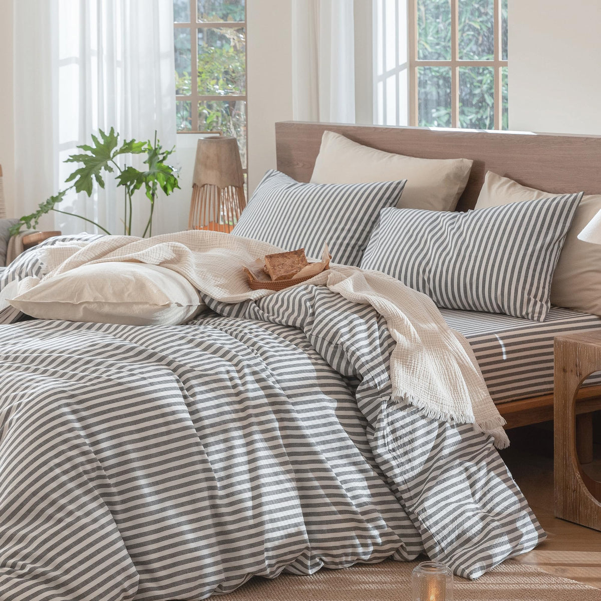 MooMee duvet cover with hidden zipper and interior ties for secure fit