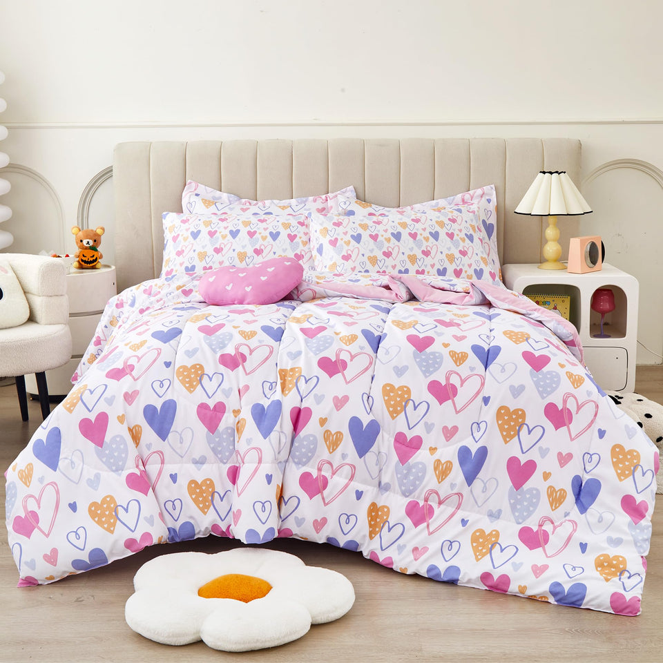 Mooreeke full-size kids comforter with pink heart print for cozy bedroom decor