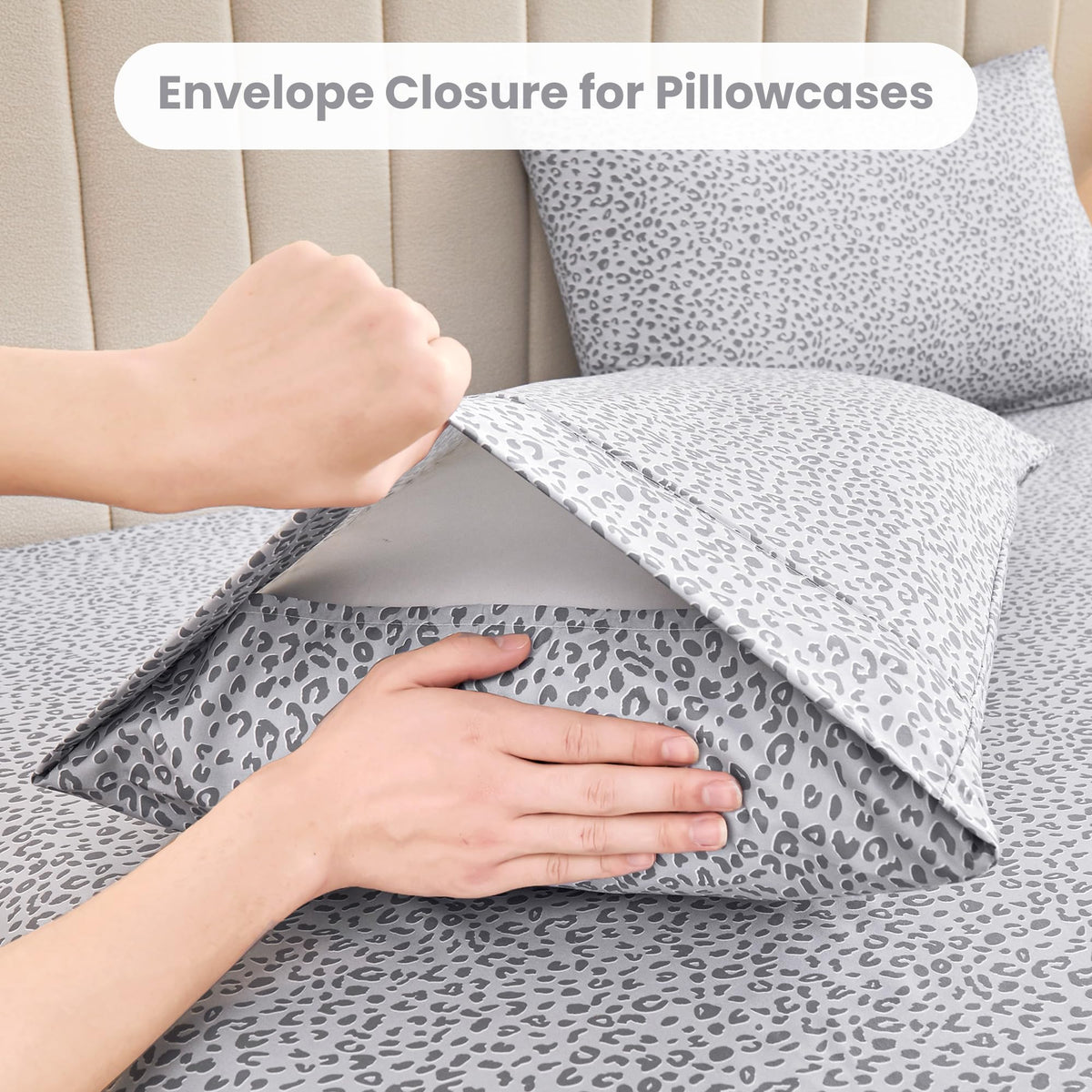 Mooreeke silver-grey animal pattern bedding brightens the room