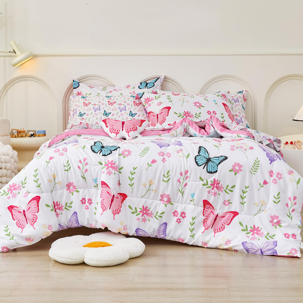 Mooreeke twin comforter set with butterfly flower print adds playful style to kids' room.