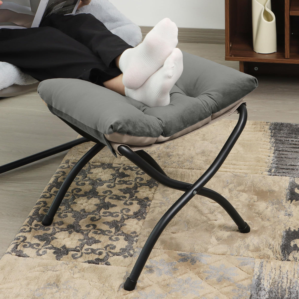 Mordchil HF foldable storage design saves space in small rooms