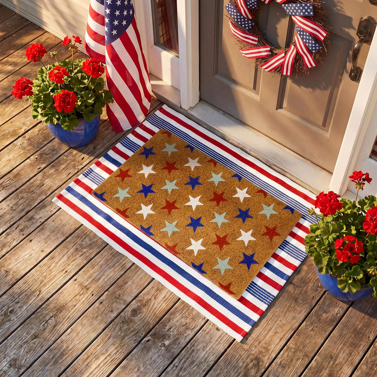 Moucuny 2-piece patriotic set boosts curb appeal during holidays
