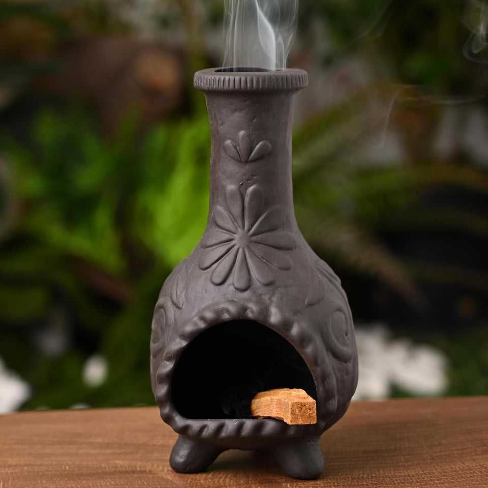 MOUGIGI black Palo Santo holder with oval design for mess-free aromatherapy sessions