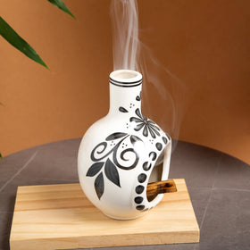 MOUGIGI Palo Santo accessory designed for tabletop meditation setups.