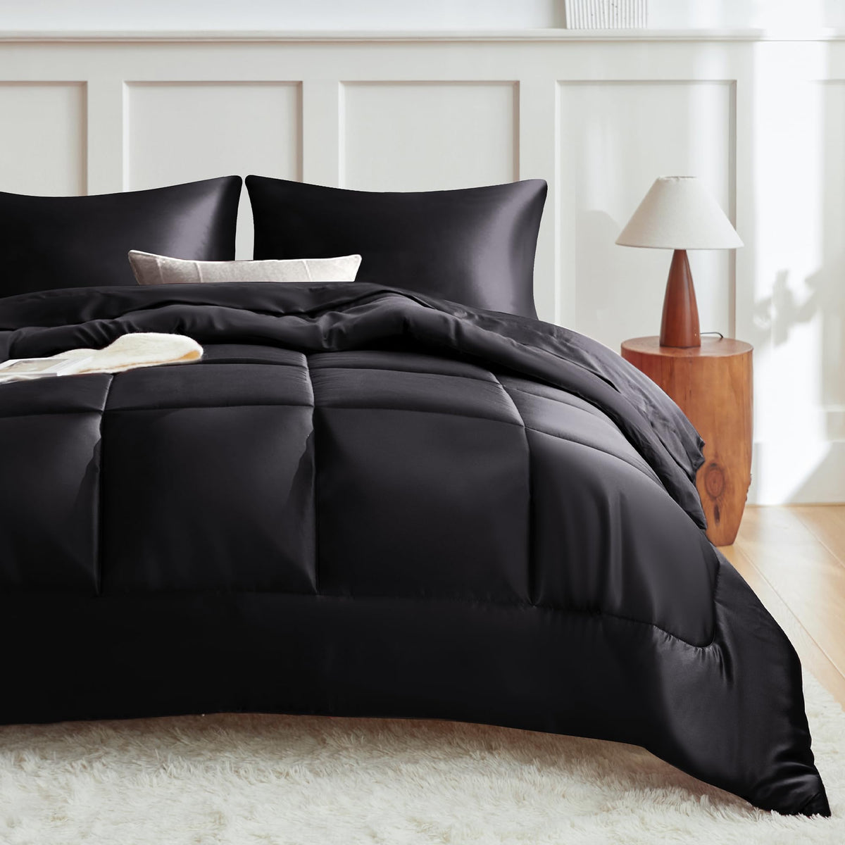 MR&HM Queen Comforter Set reversible design highlights dual styles for all-season comfort.