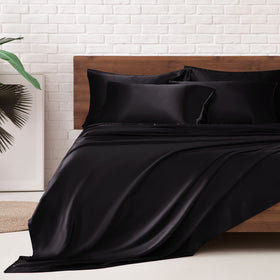 MR&HM satin queen flat sheet offers a smooth, cool sleep surface.