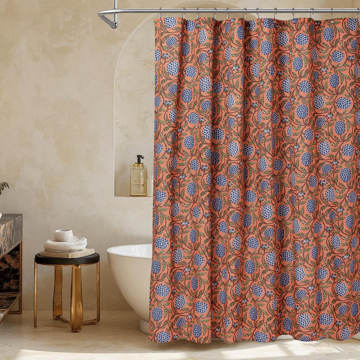 MUGINYU curtain with rust-resistant grommets for durable installation.