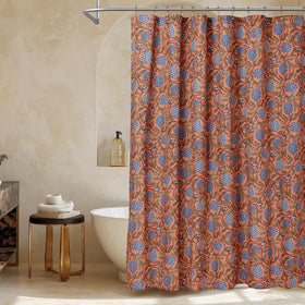 MUGINYU curtain with rust-resistant grommets for durable installation.