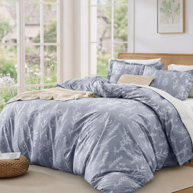 MUXHOMO bedding creates cozy, inviting sleep space.