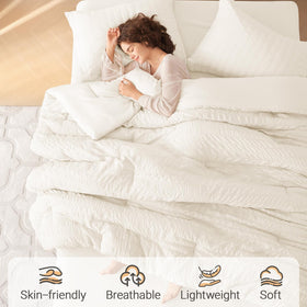 MUXHOMO queen bed-in-a-bag setup with deep-pocket fitted sheet stays secure overnight.