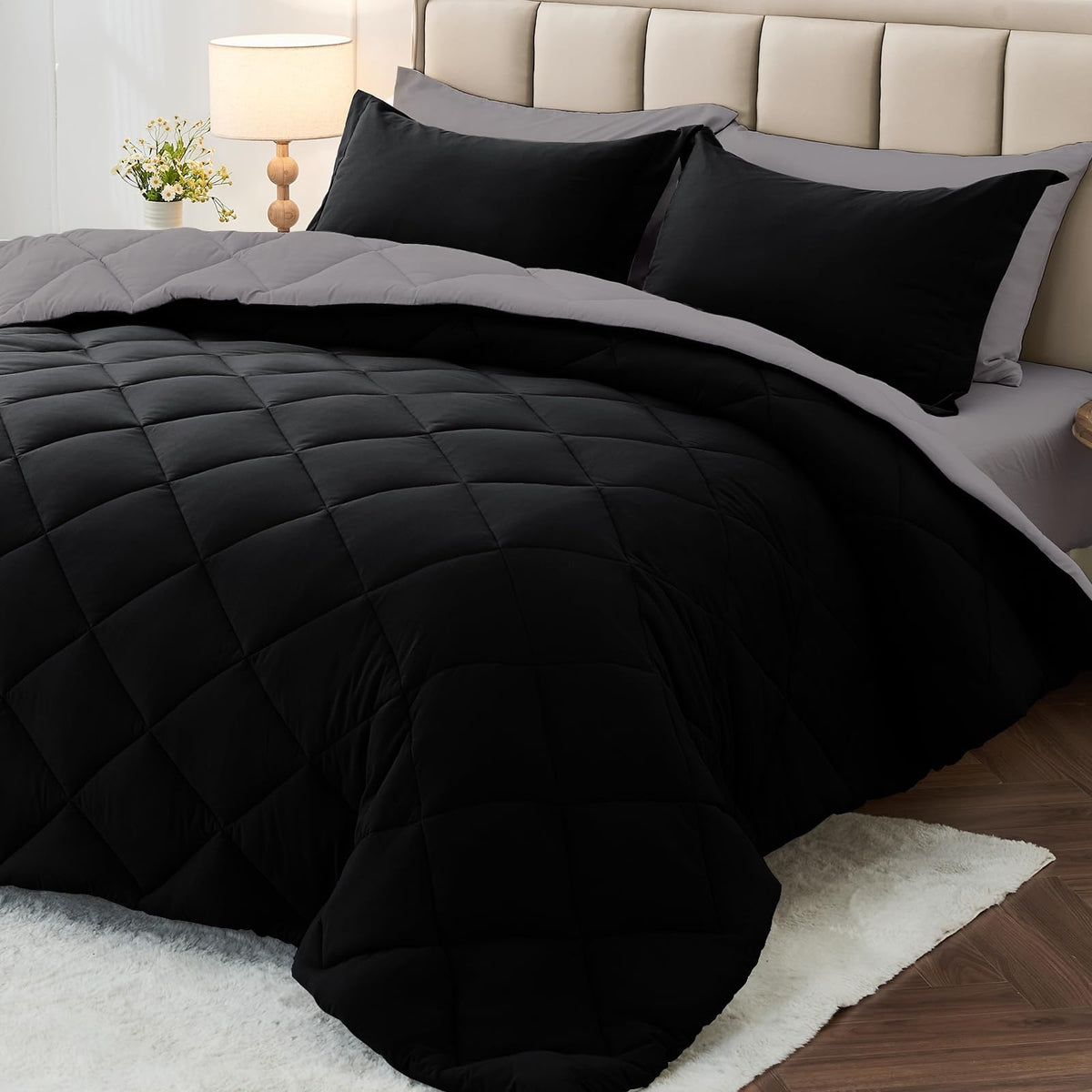 MUXHOMO queen comforter set close-up reveals box stitching that keeps fill evenly distributed.