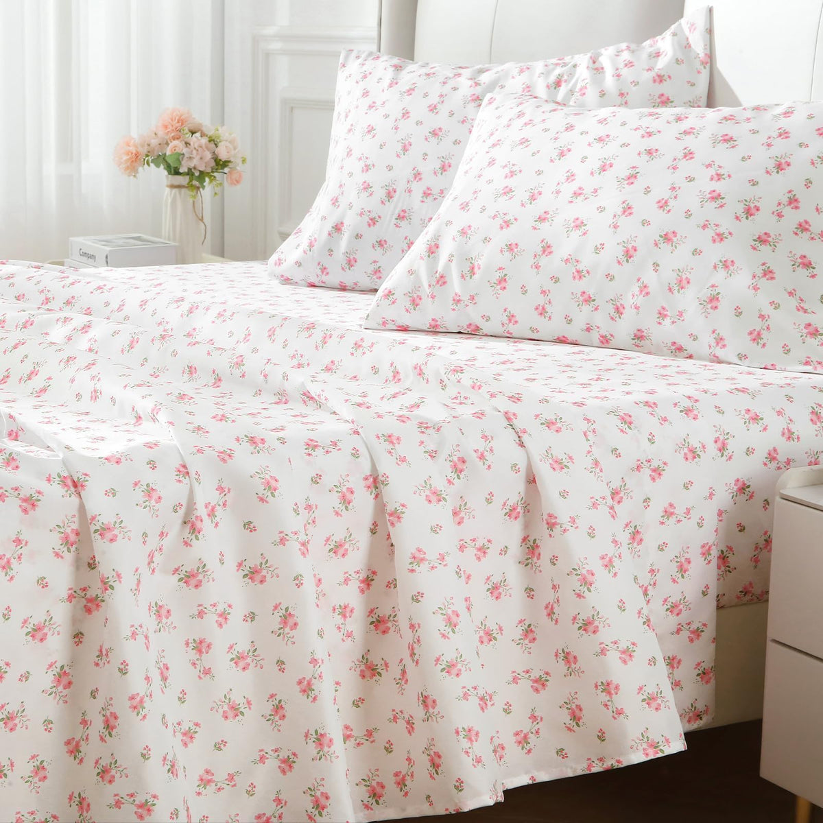 MUXHOMO Blossoms Pink queen sheets resist wrinkles for a crisp look.