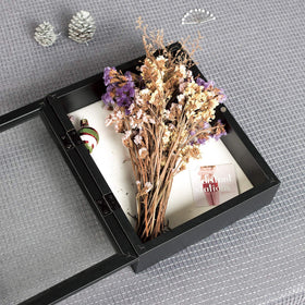 Muzilife 8x10 shadow box supports vertical or horizontal mounting