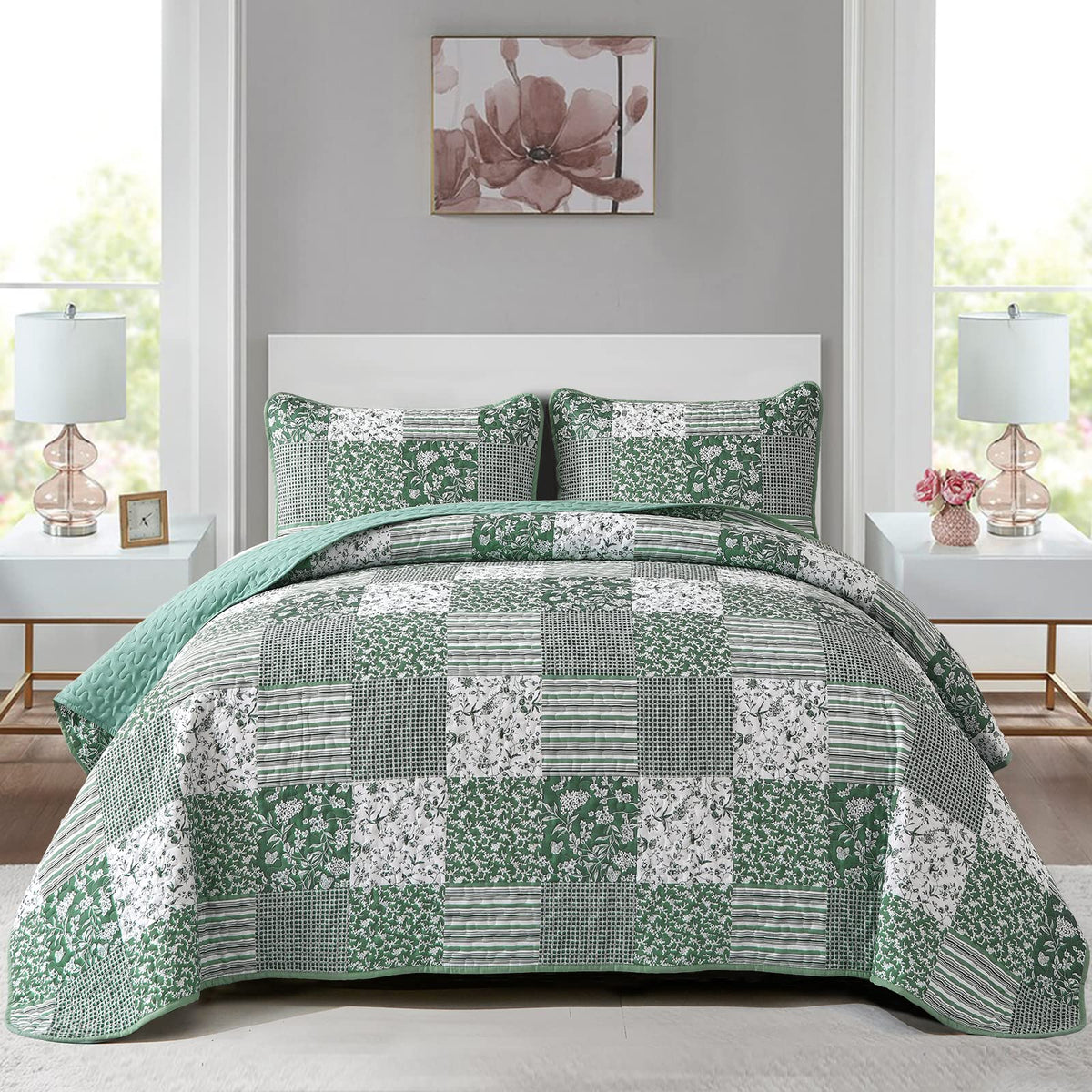 Mybedsoul green boho quilt set on bed showing year-round comfort
