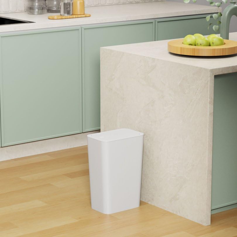 N. NETDOT dorm office trash bin helps organize waste neatly.
