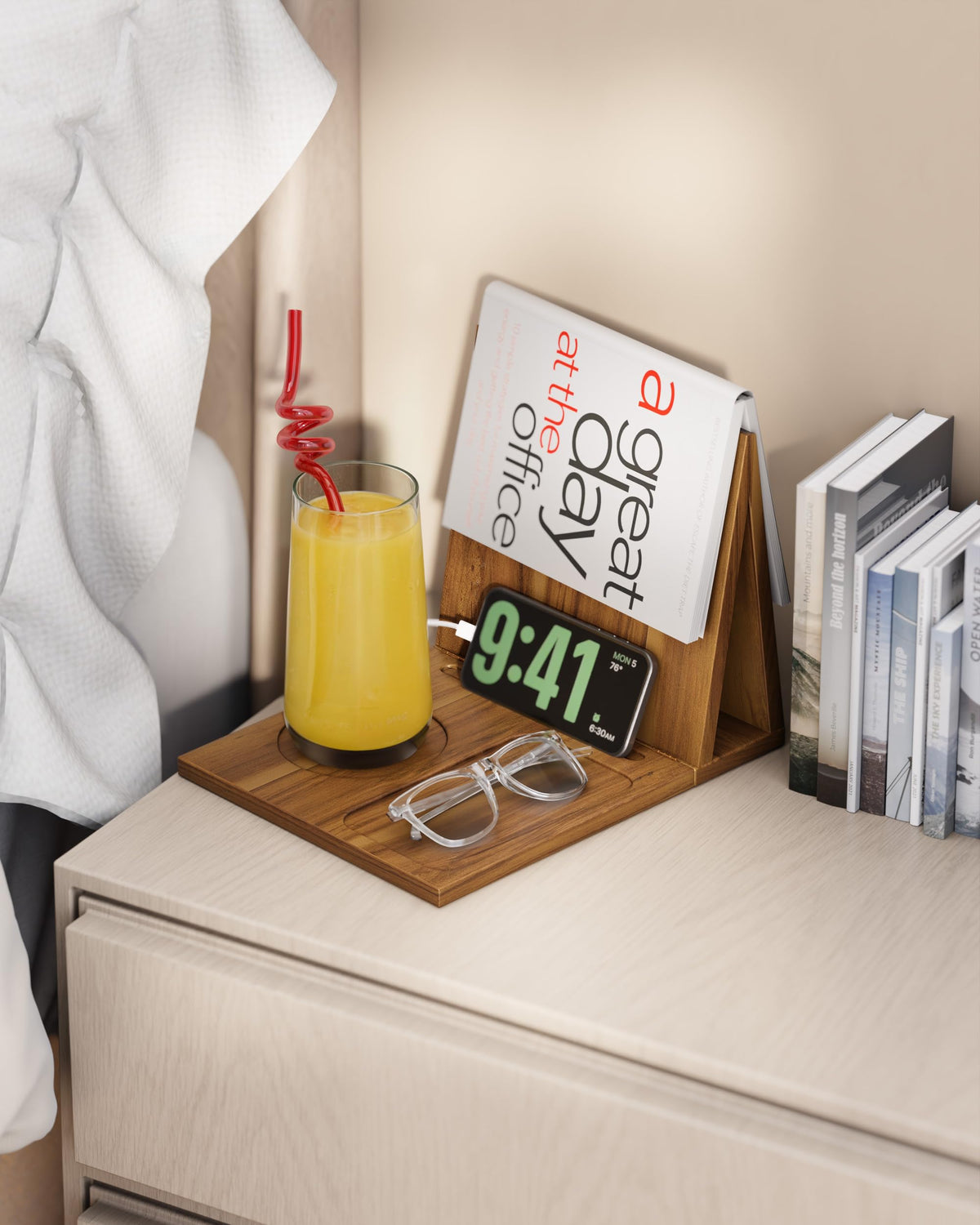 NAGAWOOD hidden phone compartment offers discreet storage during reading