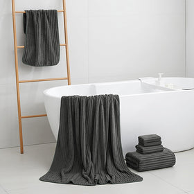 NALIVO towels close-up highlighting plush microfiber and absorbent feel