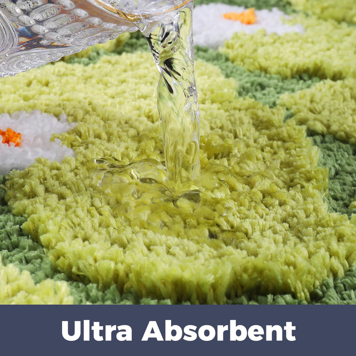 Naoloture machine-washable moss bath rug cleans easily.