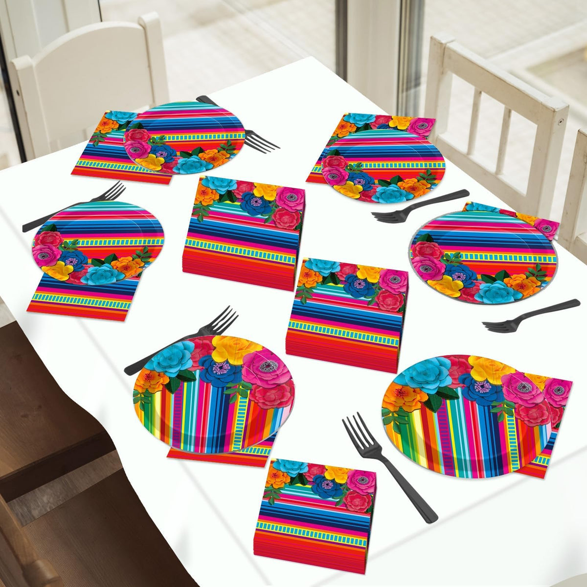 Naozinebi disposable set keeps party prep easy and fast