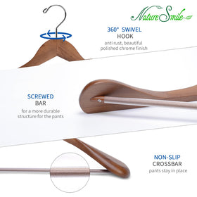 Nature Smile anti-slip bar keeps tops and jackets in place.