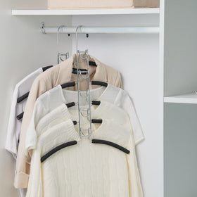 Nature Smile anti-slip EVA sponge hanger detail protects fabrics while keeping items in place.