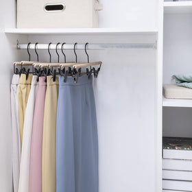 Nature Smile beech wood hanger storage in a tidy closet