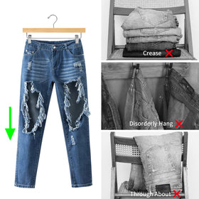 Nature Smile clips grip garments securely to minimize wrinkles