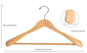 Nature Smile extra-wide shoulder hanger supporting suits and coats without creasing.