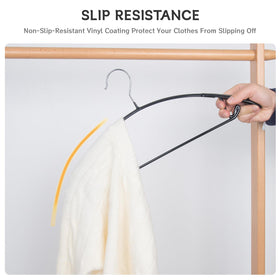 Nature Smile sturdy PVC-coated metal construction supports heavier items like coats and blazers.