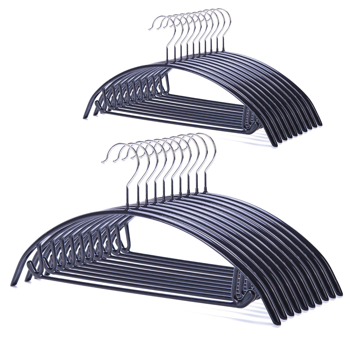 Nature Smile non-slip PVC hangers, front view, 20-pack in black for secure clothing