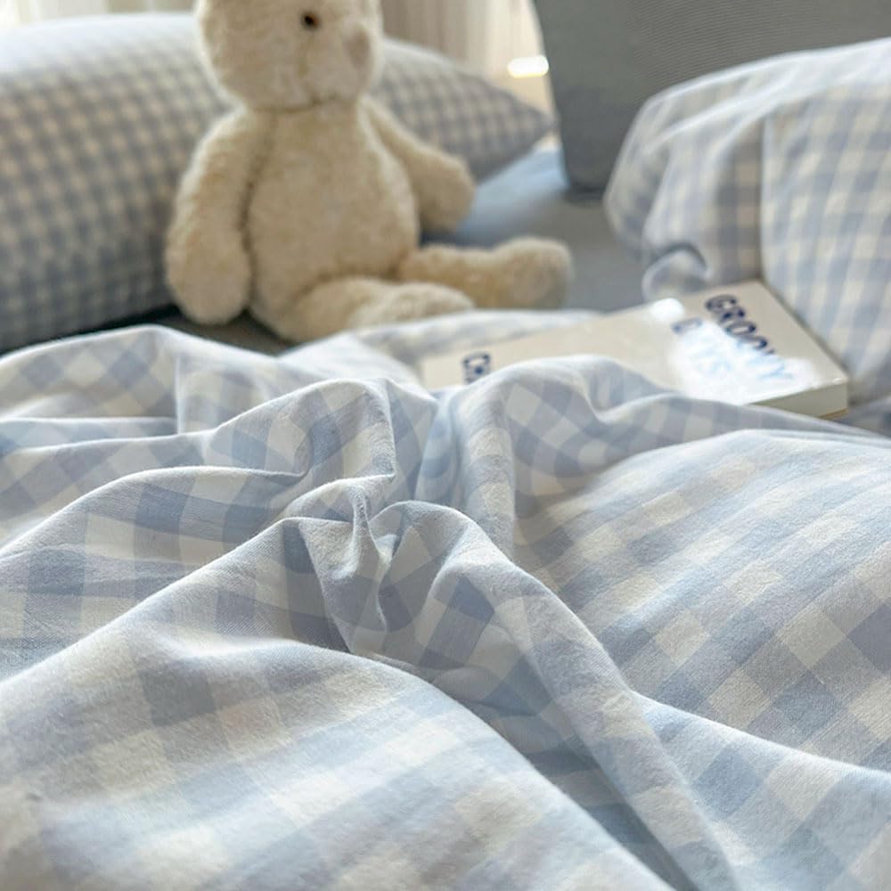 Nayoroom envelope pillowcase closures simplify pillow changes and updates.