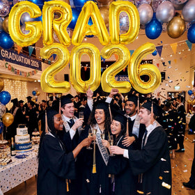 Nerien GRAD 2026 balloons used as a backdrop for photos.
