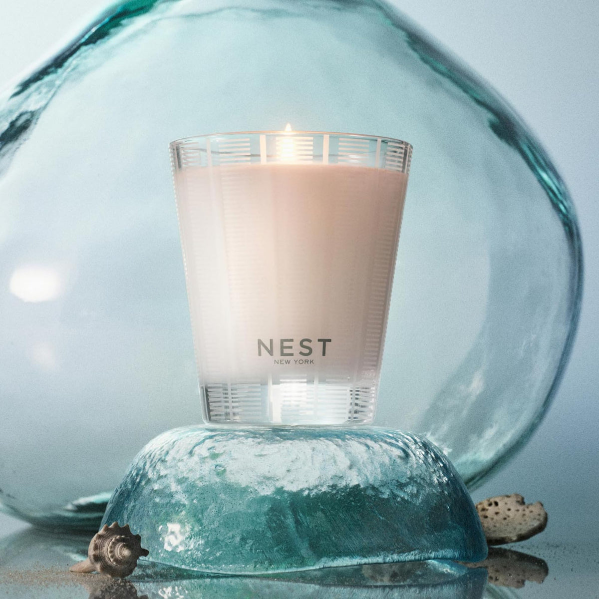 NEST New York Ocean Mist & Sea Salt notes create a refreshing sea breeze ambiance