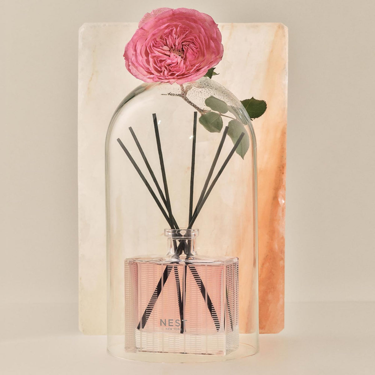 Nest New York diffuser refill label highlighting vegan and cruelty-free formula
