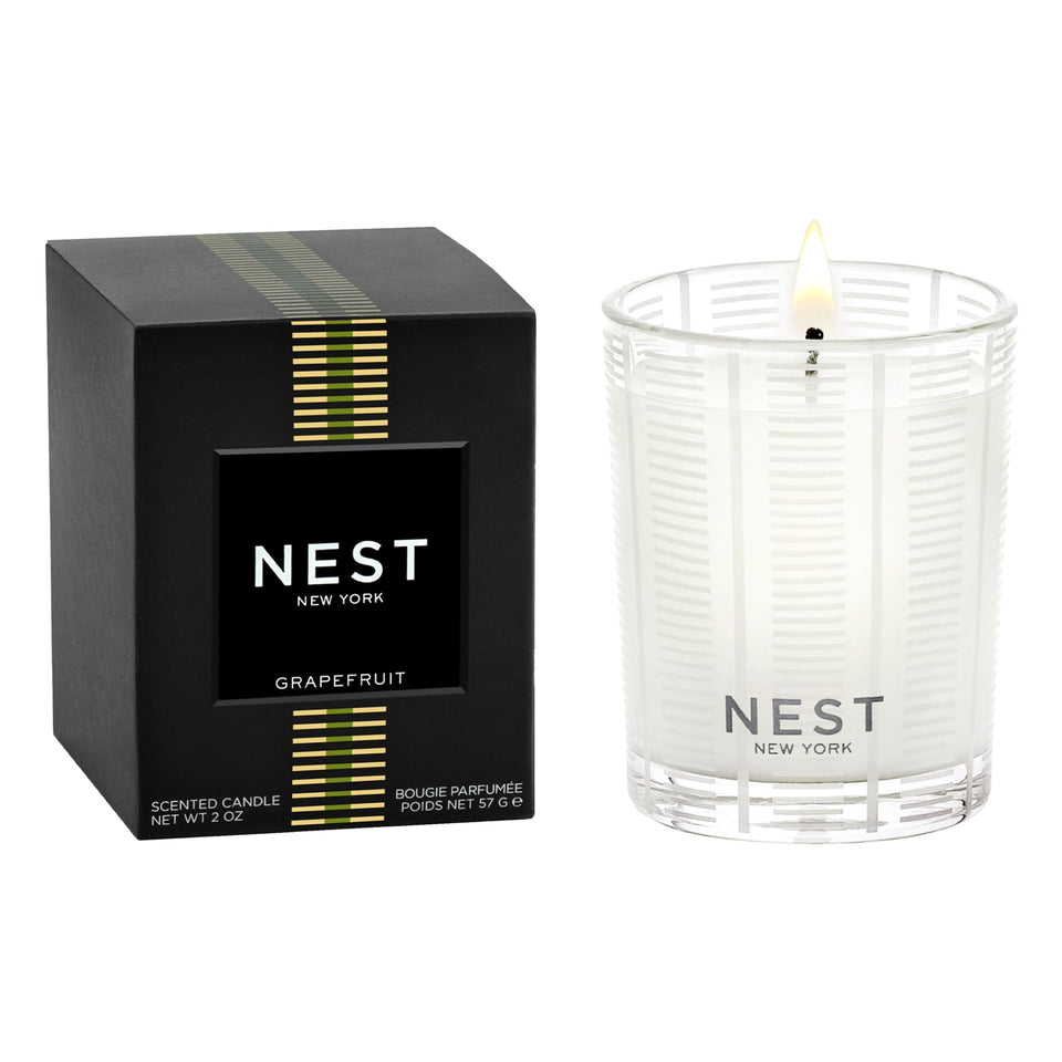 NEST New York Grapefruit votive candle with grapefruit focus, creating inviting citrus ambiance for kitchens.