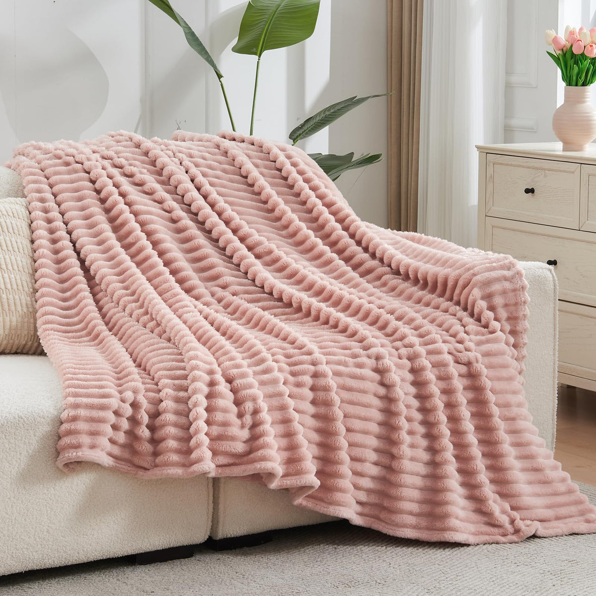NEWCOSPLAY gift-ready pink blanket ideal for cozy home gifting