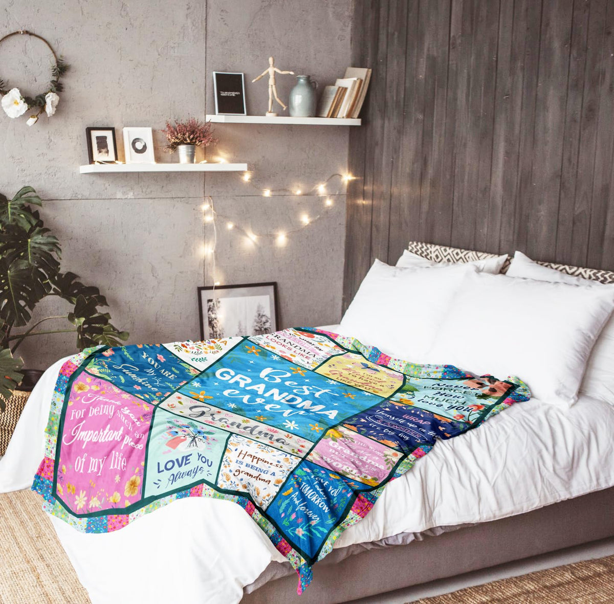 Nicetous travel-friendly blanket folds compactly for picnics.