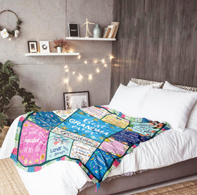 Nicetous travel-friendly blanket folds compactly for picnics.
