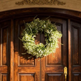 NIOPELO eucalyptus wreath suitable for indoor and outdoor display