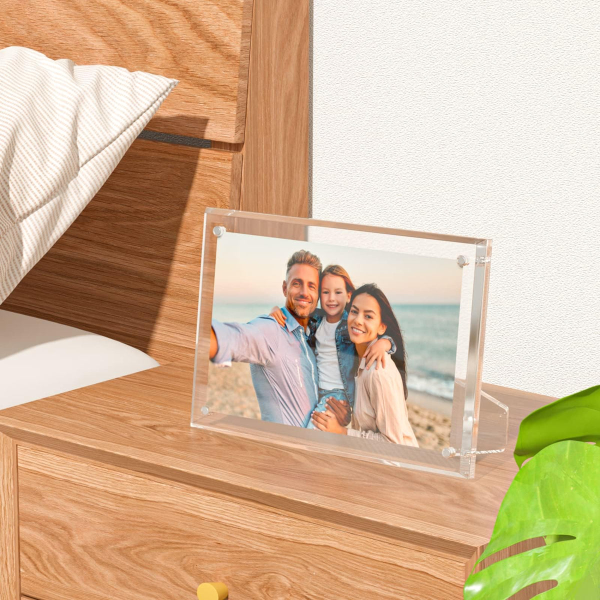 NIUBEE acrylic frame is shatter resistant and child safe
