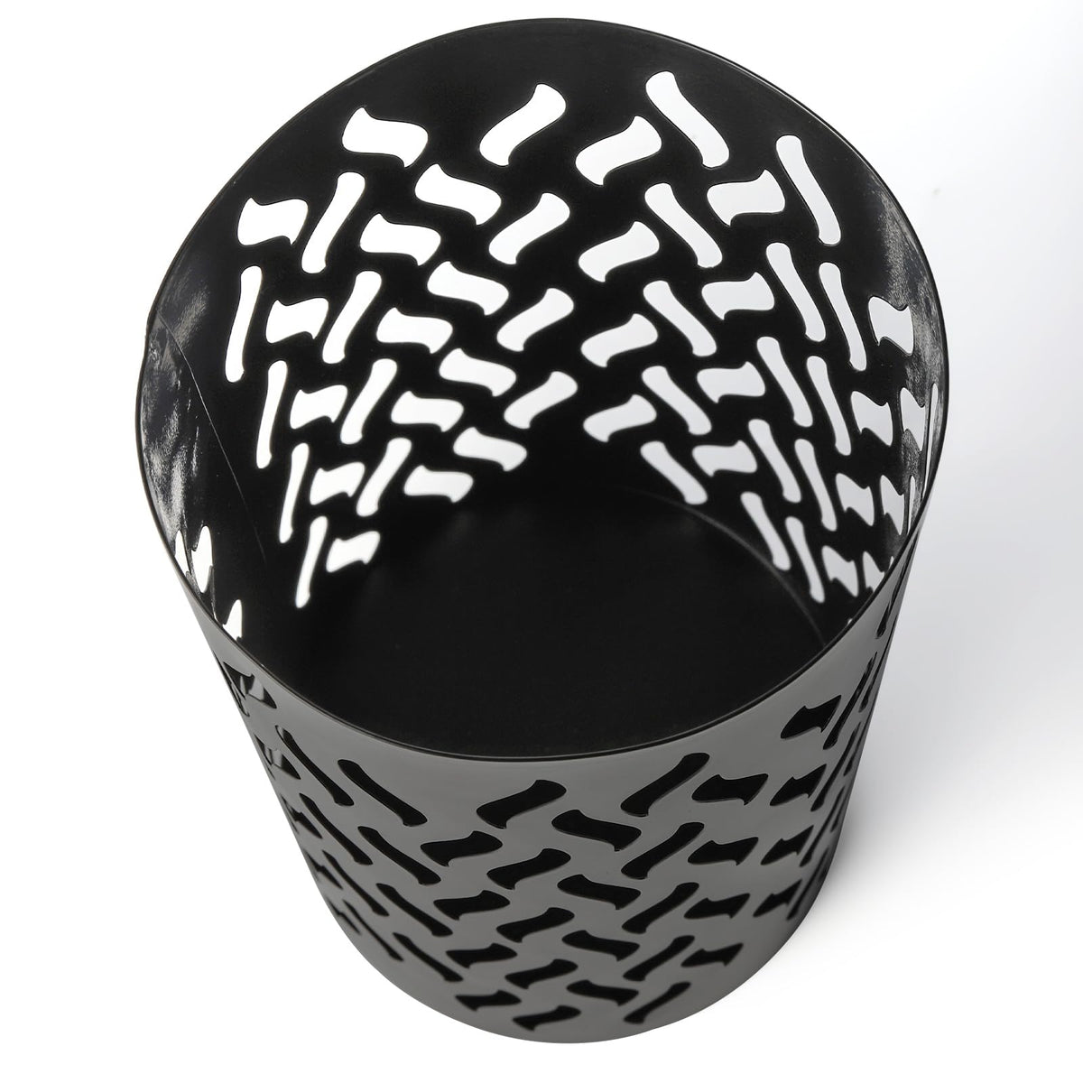 Noamus round-base stability demonstrating tipping-resistant design.